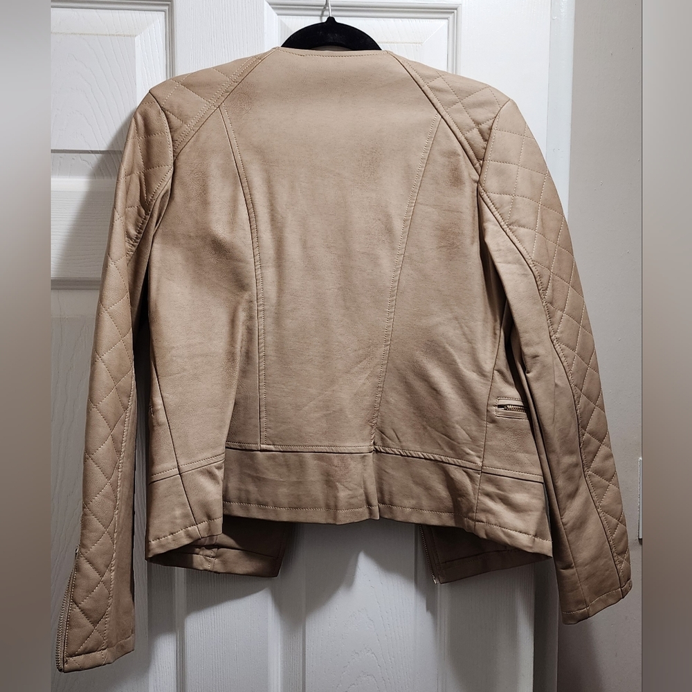 Jacket/coat - Picture 2 of 2
